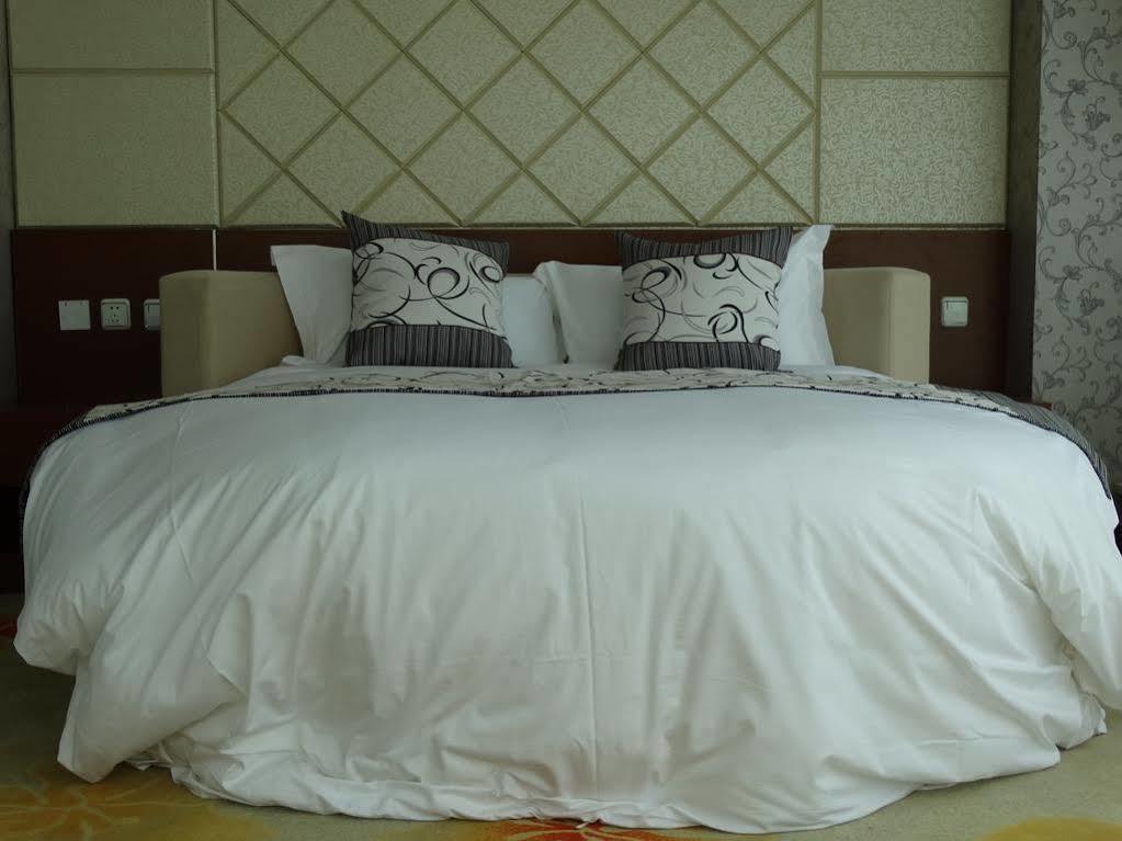 Taiji Hotel 4*