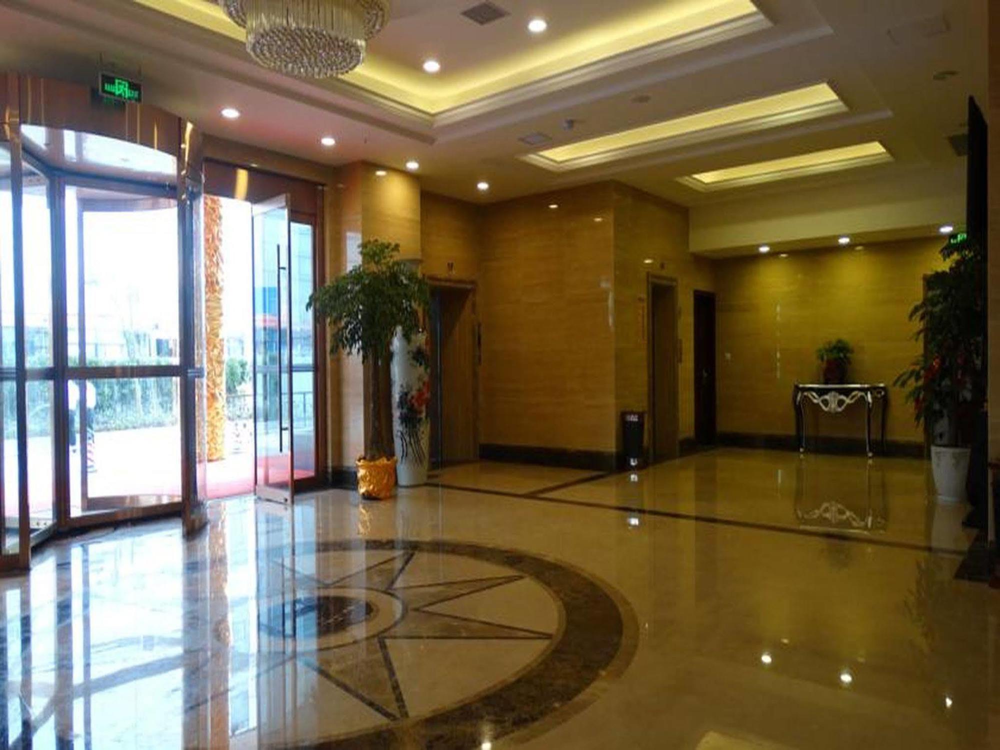 Taiji Hotel 4*